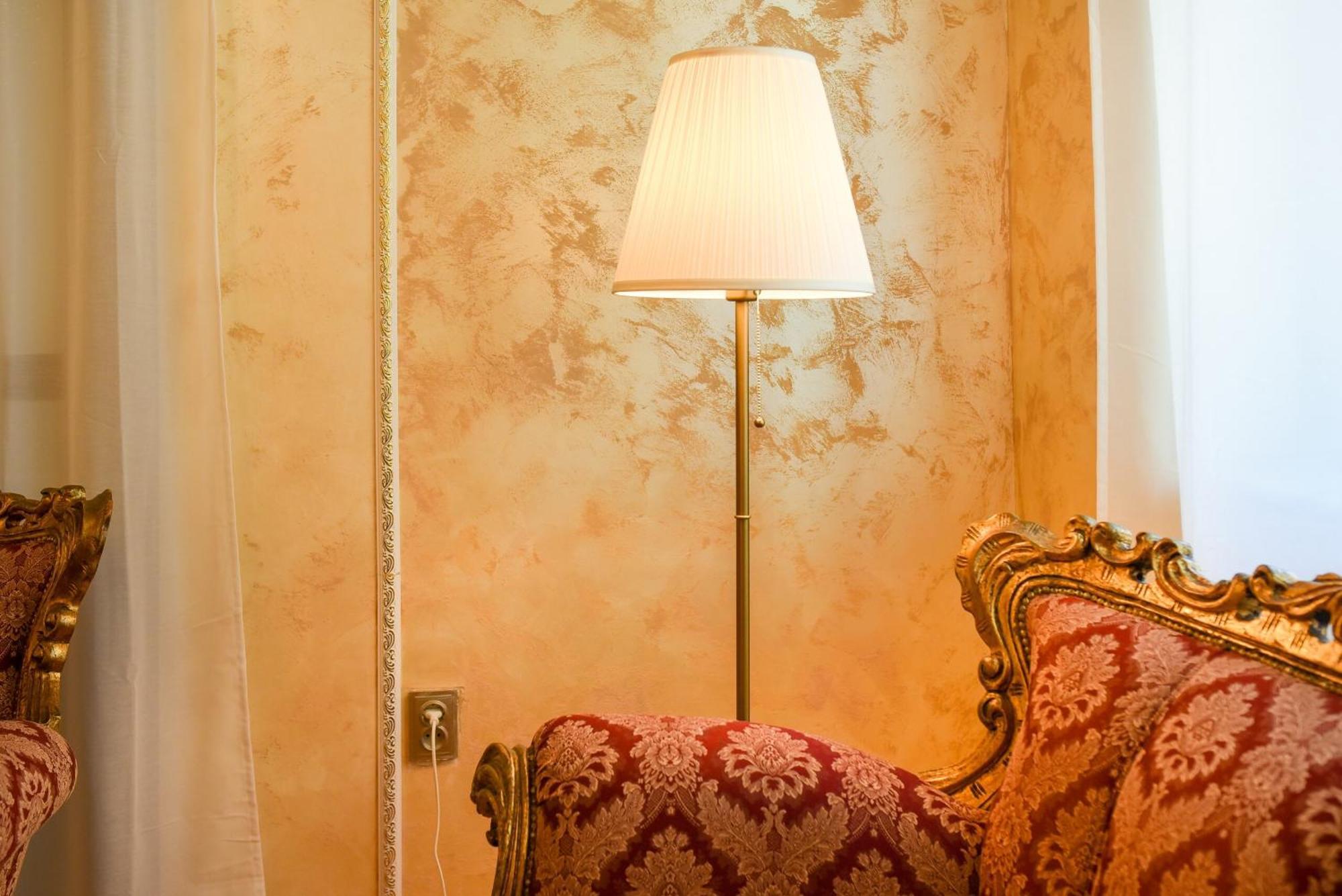 Centrally Located 2Br Apartment With Balcony & Unique Design بوخارست المظهر الخارجي الصورة