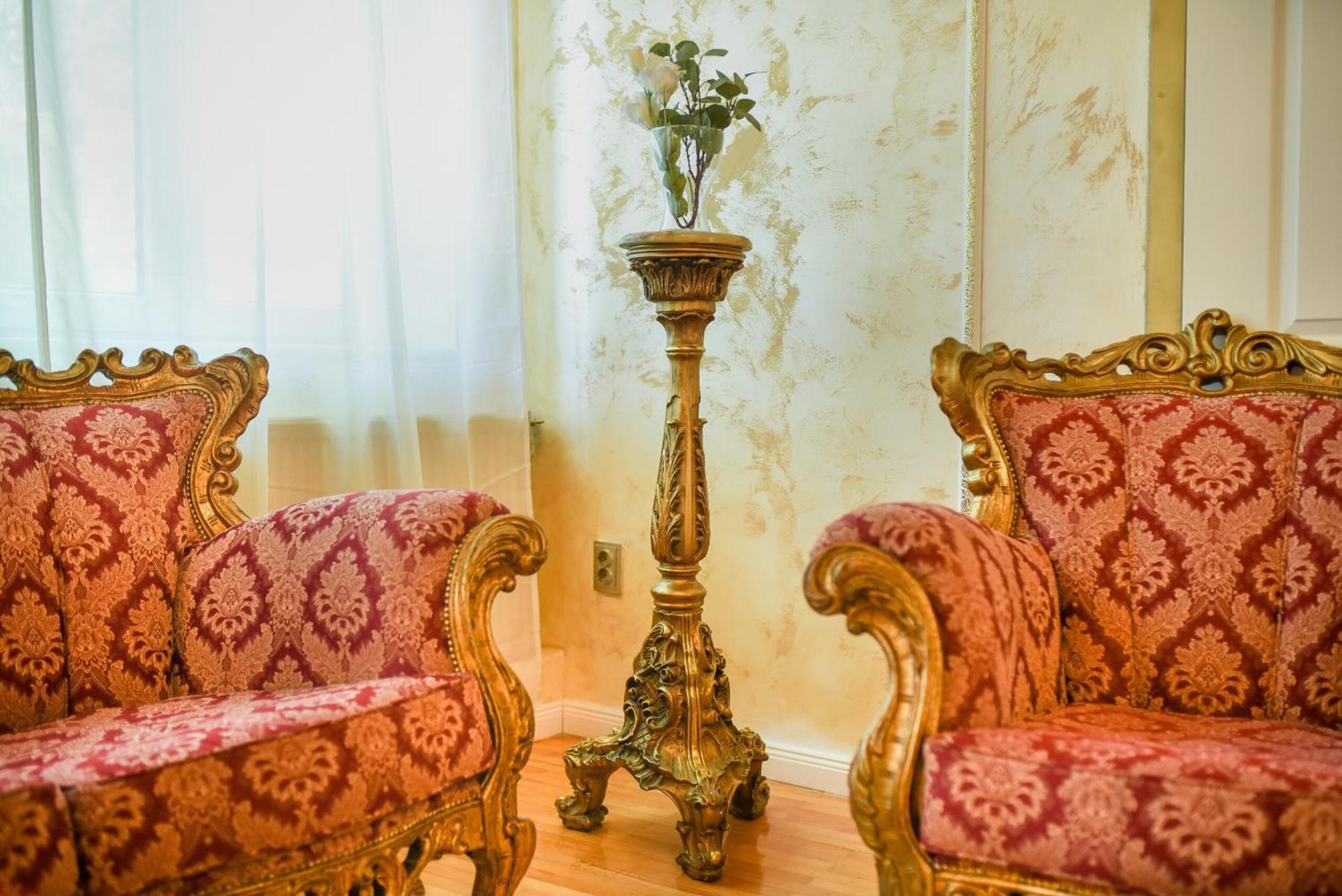 Centrally Located 2Br Apartment With Balcony & Unique Design بوخارست المظهر الخارجي الصورة