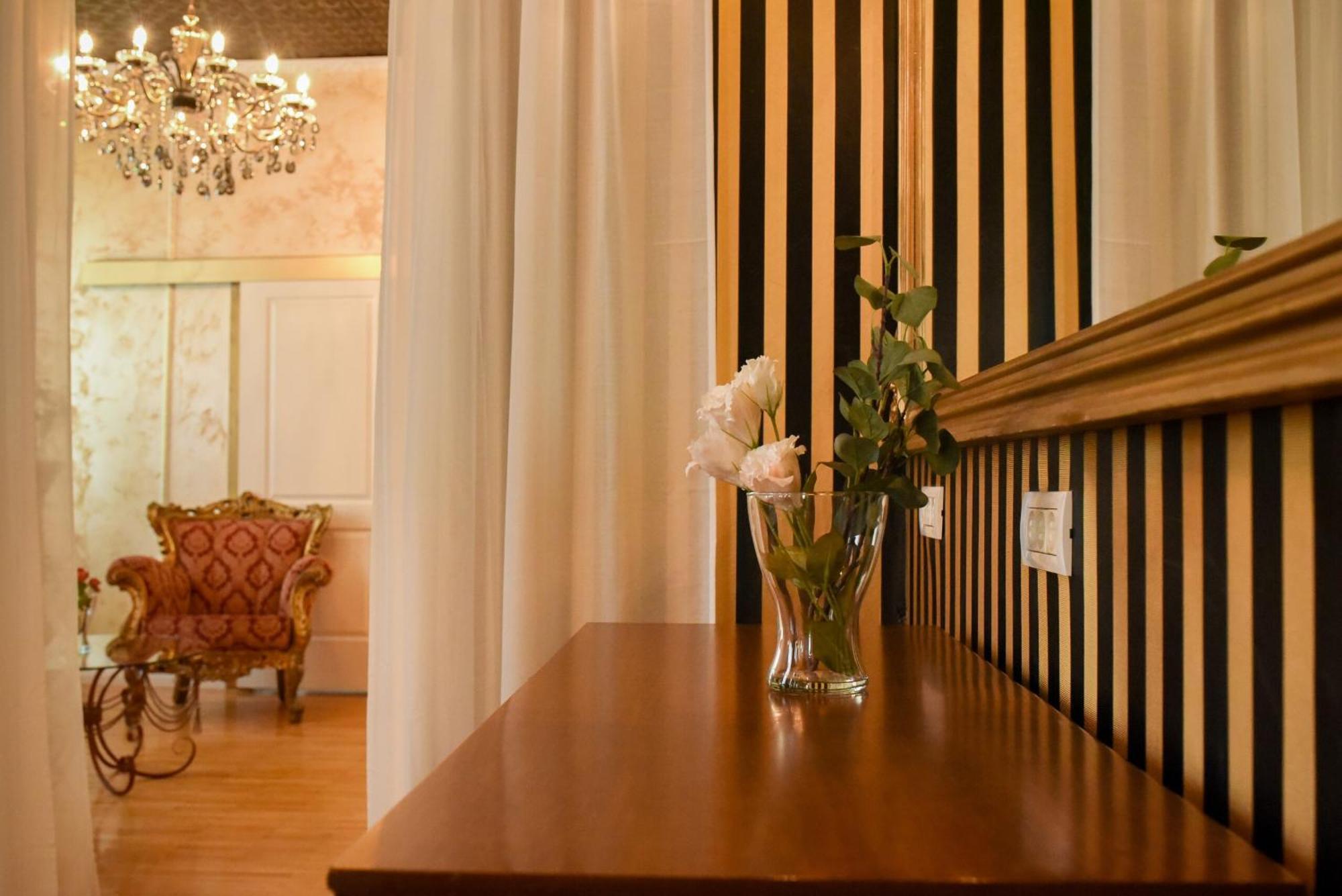 Centrally Located 2Br Apartment With Balcony & Unique Design بوخارست المظهر الخارجي الصورة