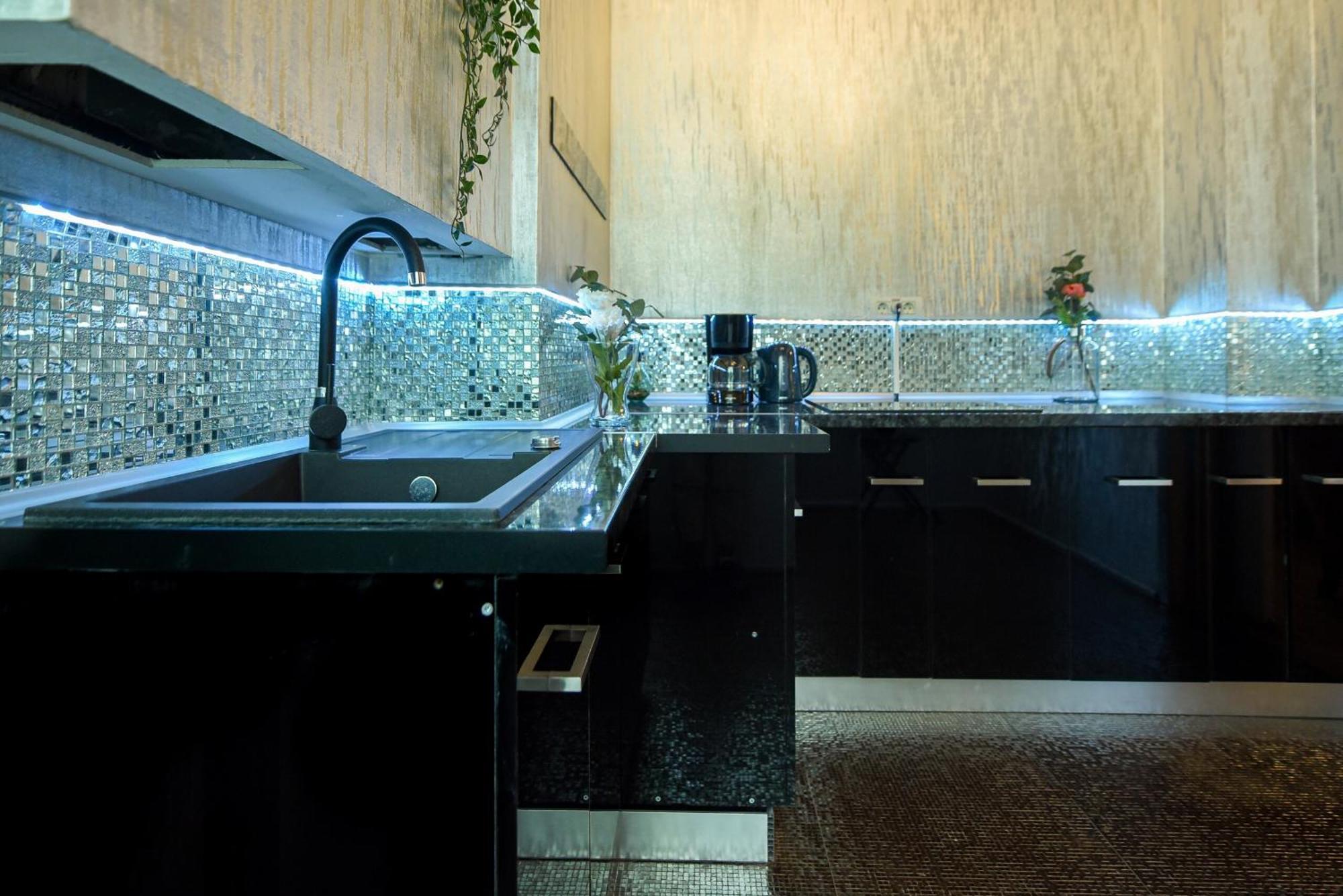 Centrally Located 2Br Apartment With Balcony & Unique Design بوخارست المظهر الخارجي الصورة
