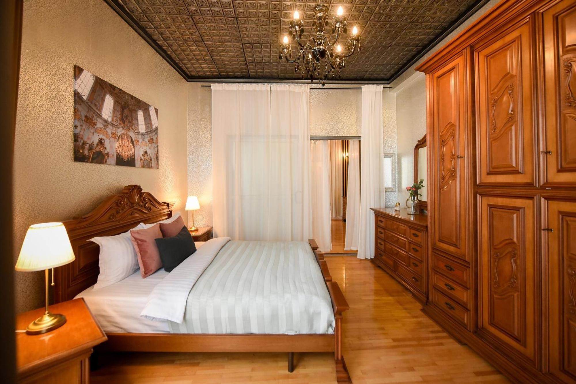 Centrally Located 2Br Apartment With Balcony & Unique Design بوخارست المظهر الخارجي الصورة