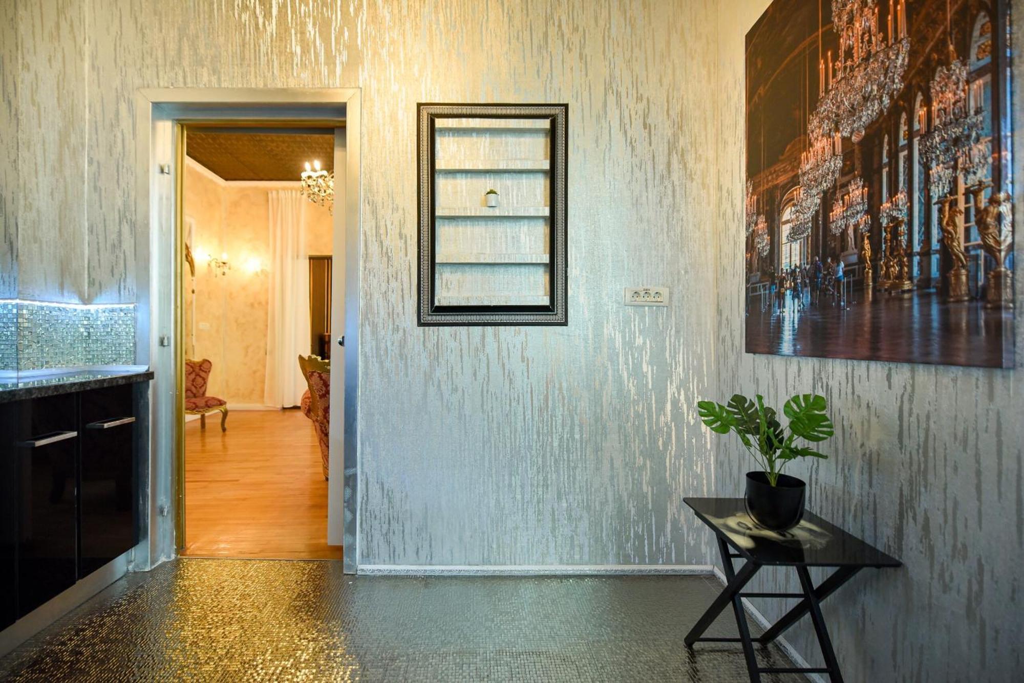 Centrally Located 2Br Apartment With Balcony & Unique Design بوخارست المظهر الخارجي الصورة