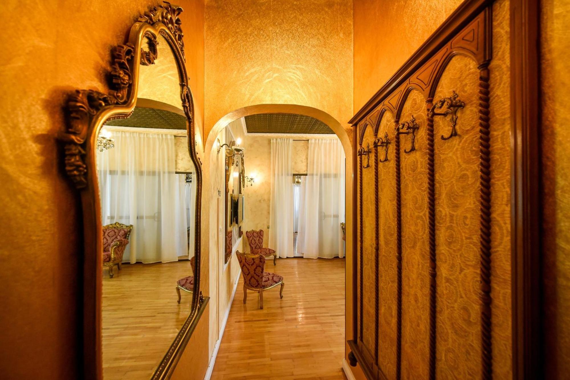 Centrally Located 2Br Apartment With Balcony & Unique Design بوخارست المظهر الخارجي الصورة