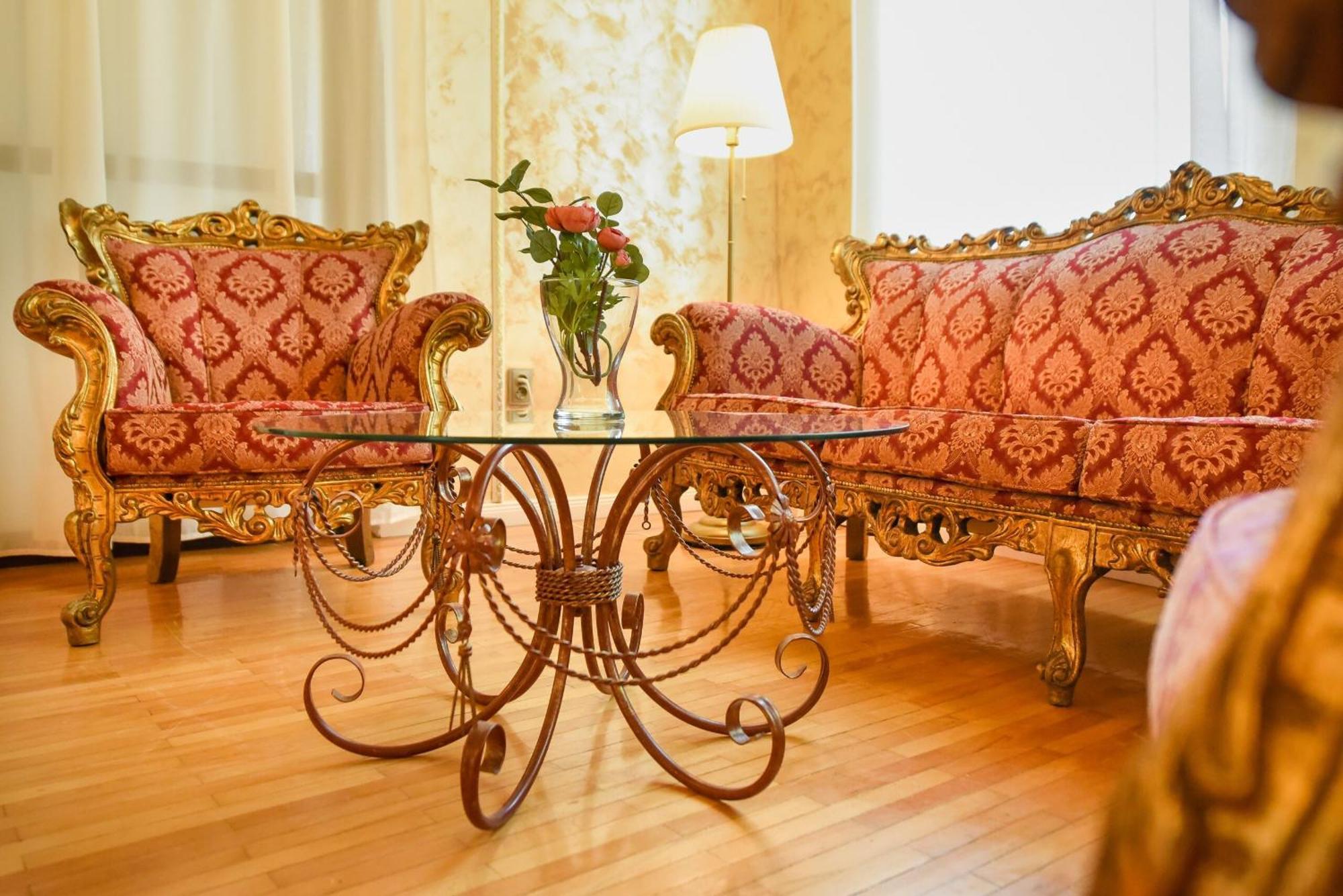 Centrally Located 2Br Apartment With Balcony & Unique Design بوخارست المظهر الخارجي الصورة
